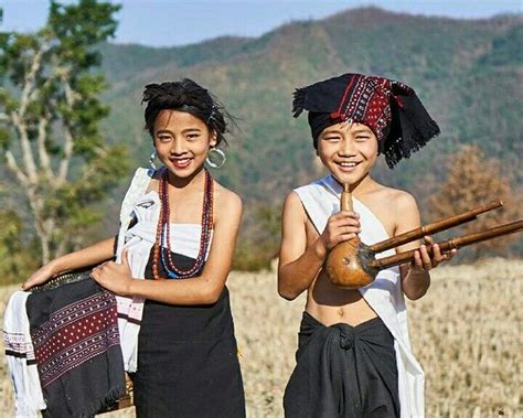 Kuki tribe 📷@rdspl #northeastyle #stayfashionablytraditional #manipur # ...