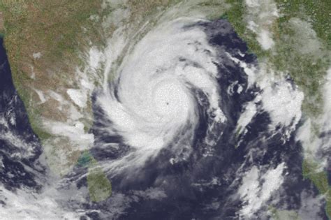 Super Cyclone Amphan: More than 1 million to be evacuated in India and ...