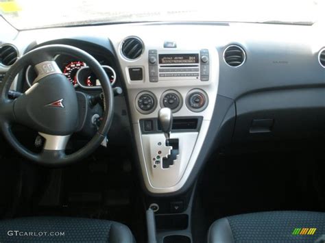 2010 Pontiac Vibe GT Ebony Dashboard Photo #40121479 | GTCarLot.com