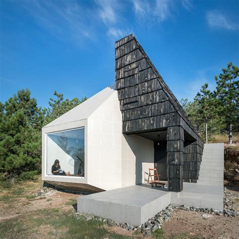 House in Divčibare / EXE STUDIO | ArchDaily