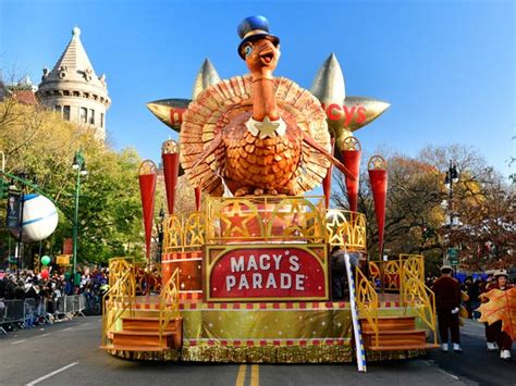 Photos: Macy's Thanksgiving Day Parade Balloons, Floats, Bands