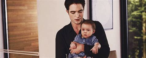 Breaking Dawn - Renesmee Carlie Cullen Photo (34322490) - Fanpop