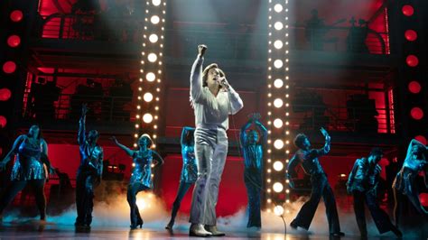 ‘A Beautiful Noise’ Review: Neil Diamond Musical Unpacks Hitmaker's Life in Therapy and Song ...