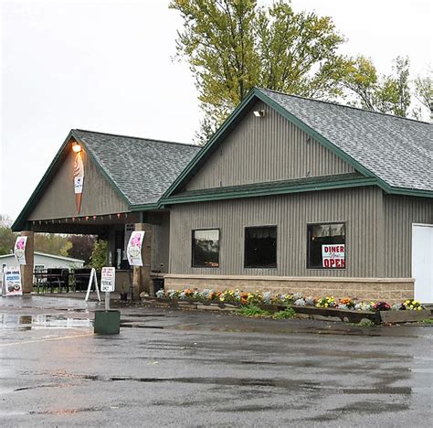 Dining Out: Lou Lou's Family Diner near Liverpool - syracuse.com