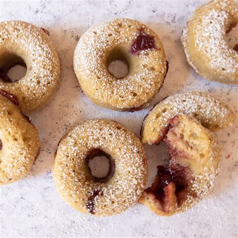 Hanukkah jelly doughnuts | Recipes | WW USA