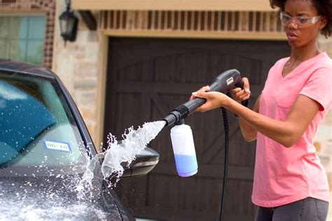 How Does The Soap Dispenser Work On A Pressure Washer | Storables