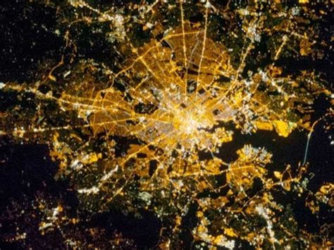 9 Incredible Pictures of City Lights From Space | Reader's Digest