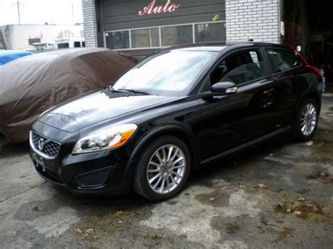 Purchase used 2011 Volvo C30 T5 Hatchback 2-Door 2.5L in Linden, New ...