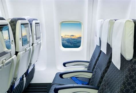 The 9 Major US Airlines, Ranked From the Most to Least Legroom