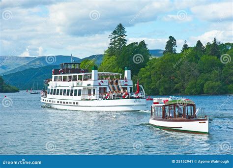 Boat Trips on Lake Windermere Editorial Photo - Image of white, north ...