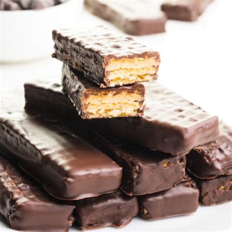 Vegan Kit Kat Bars Recipe — Only 3 Ingredients! - Namely Marly