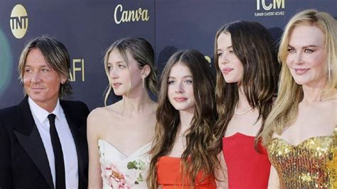 Nicole Kidman and Keith Urban joined by teenage daughters for 1st time on red carpet – 105.5 WDUV