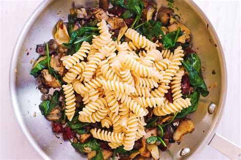 Fusilli with Spinach, Artichokes, Sun-Dried Tomatoes | Sun dried tomato, Yummy pasta recipes ...