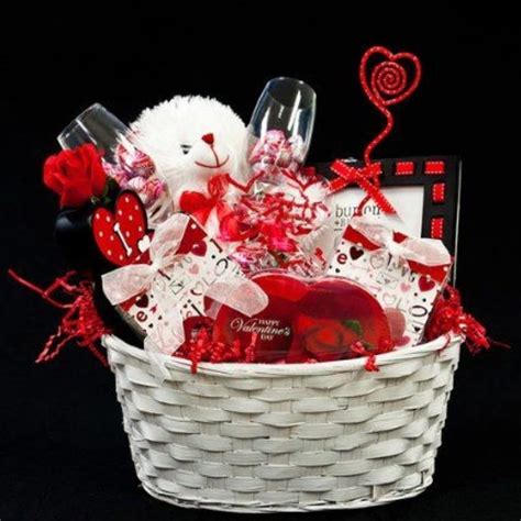 Beautiful Valentine Gift Baskets For Her To Enjoy! - Best Online Gift Store