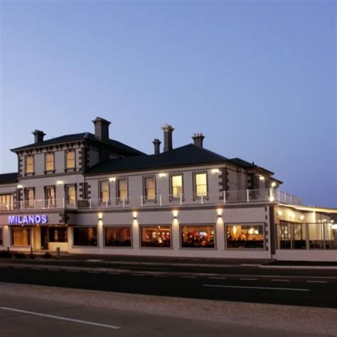 Brighton Beach Hotel in Brighton, Victoria | Pokies Near Me