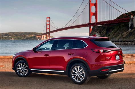 Top 10 three-row midsize SUVs for 2018 that are best for big families