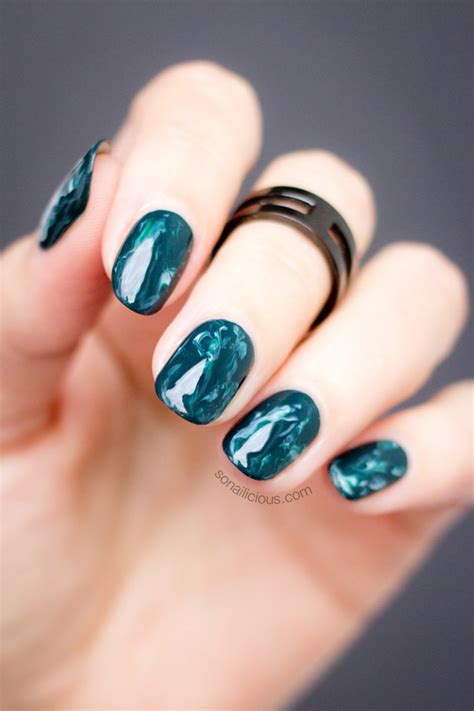 Green Marble Nails [Mani Monday]