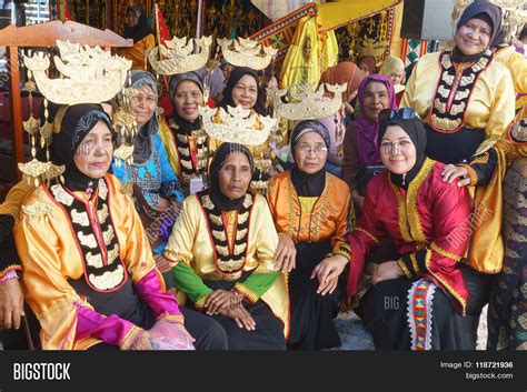 Bajau Tribe Image & Photo (Free Trial) | Bigstock