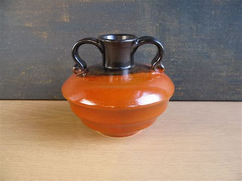 orange/black vase 2761-1 - Blandannat Keramik UPSALA-EKEBY