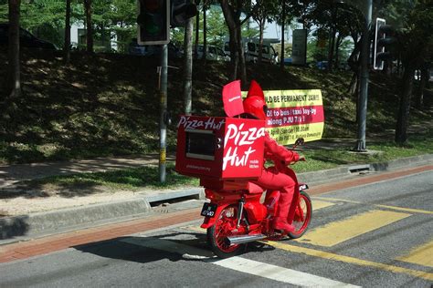 Pizza Hut - Rescue Bike :: Behance