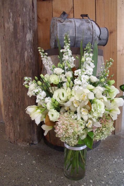 vidabela: Rustic Themed Wedding Flowers