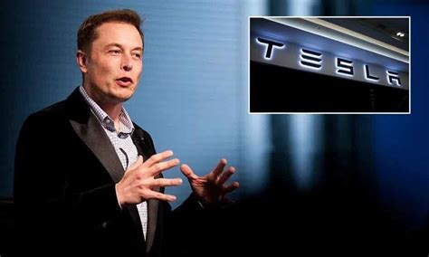 Tesla CEO plans to hand the car keys to robots next year