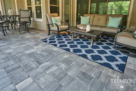 Tremron- Mega Olde Towne Pavers - Woerner Turf & Landscape Supply