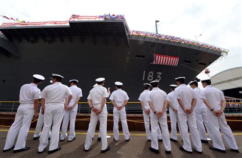 Japan Unveils Izumo Class Helicopter Destroyer (Light Aircraft Carrier ...