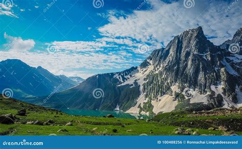 Beautiful Mountain Landscape of Sonamarg, Jammu and Kashmir State ...