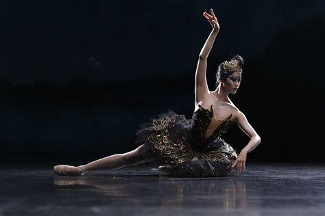 Lisa Macuja-Elizalde gets personal with Ballet Manila’s re-staging of Swan Lake – Ballet Manila