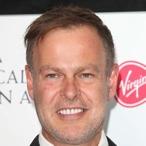 Peter Jones (Entrepreneur) - Age, Family, Bio | Famous Birthdays