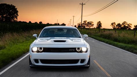 White Dodge Challenger Wallpapers - Top Free White Dodge Challenger Backgrounds - WallpaperAccess