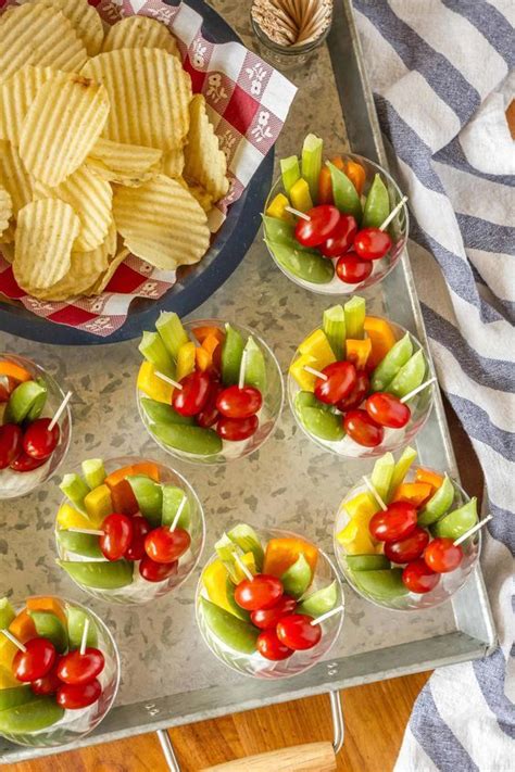 47+ Delicious Finger Food For Party To Impress Your Guests | Veggie cups, Individual appetizers ...