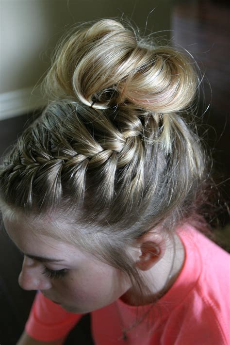 Messy Bun with Braid | Sand Sun & Messy Buns