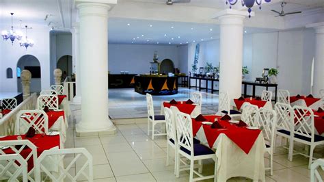 Food and Drink | Restaurant and Bars | Nyali Beach Hotel and Spa