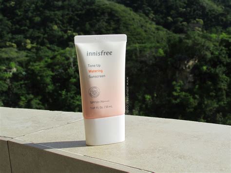 Sakuranko: Innisfree Tone Up Watering Sunscreen SPF50+ PA++++ 50ml Review