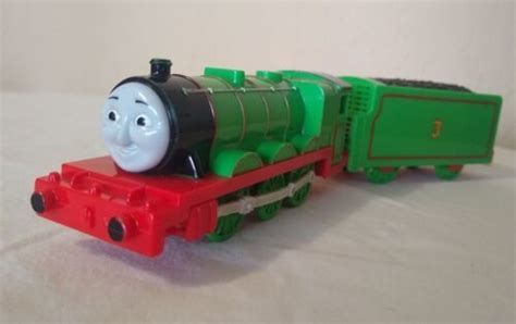 Thomas & Friends TrackMaster Talking Henry Motorized Train Engine 2010 ...