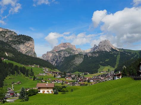 Selva di Val Gardena et ses randonnées dans les Dolomites - Cookie et ...