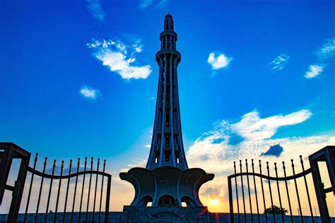 Minar E Pakistan Wallpapers - Top Free Minar E Pakistan Backgrounds - WallpaperAccess