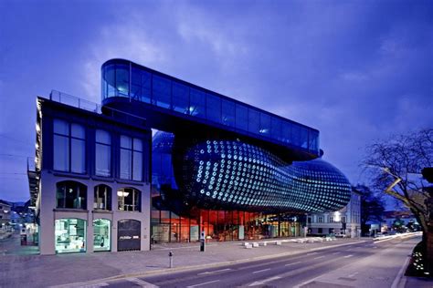 Kunsthaus Graz - The "Friendly Alien" by Peter Cook & Colin Fournier