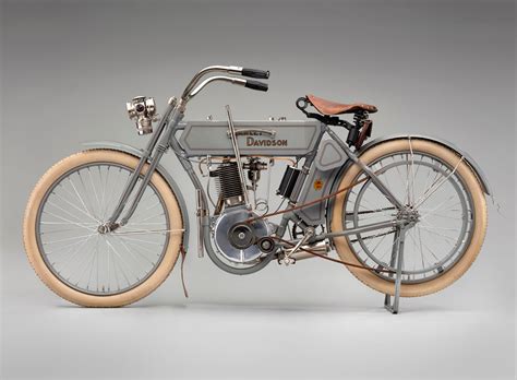 Early American Motorcycles | SFO Museum