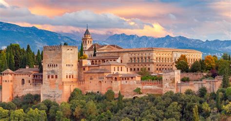 Granada: 3-Hour Alhambra, Nasrid Palace, and Generalife Tour | GetYourGuide