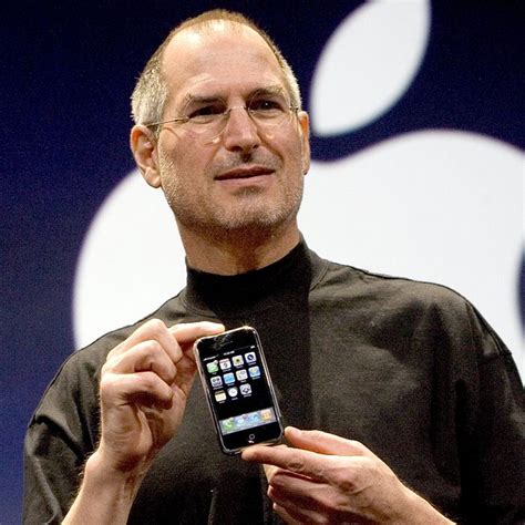 How Steve Jobs Faked His Way Through Unveiling the iPhone