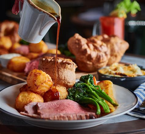 Sally Abé 's Top Tips for the Perfect Pub Sunday Roast - Blue Boar Pub