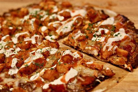 Buffalo Chicken Pizza w/ Cauliflower Pizza Crust (Keto, Low Carb) | Dr. Davinah's Eats