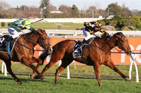 Caulfield Racecourse - Melbourne Racing