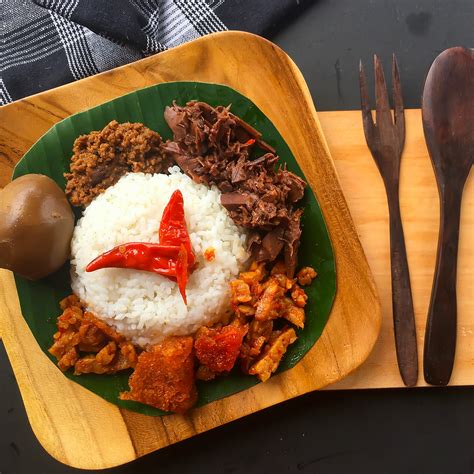 Gudeg Yogyakarta: Rempah Khas dan Cita Rasa Istimewa - Indonesia Travel