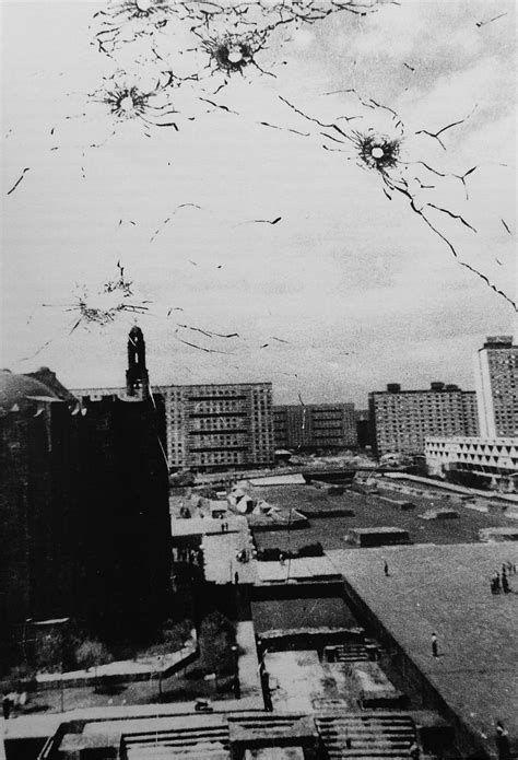 Plaza de las Tres Culturas. Tlatelolco. Ciudad de México. 1968. Mexico 68, Paris Skyline, New ...