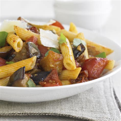 Pasta with Aubergine and Tomatoes | Filippo Berio