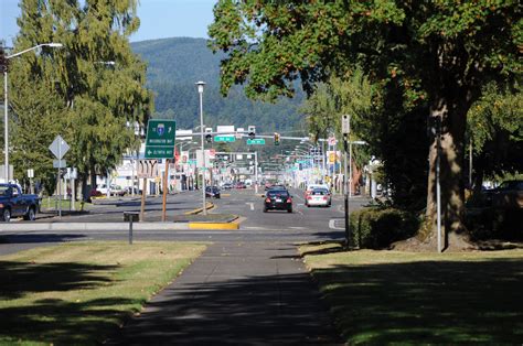 File:Longview, WA - Washington Way from Robert A. Long Square.jpg - Wikimedia Commons